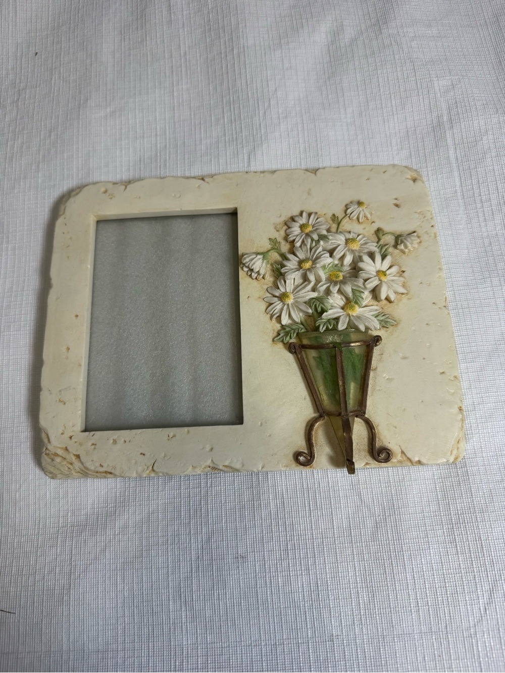 Floral Daisies Picture Frame - Cream with Green Vase